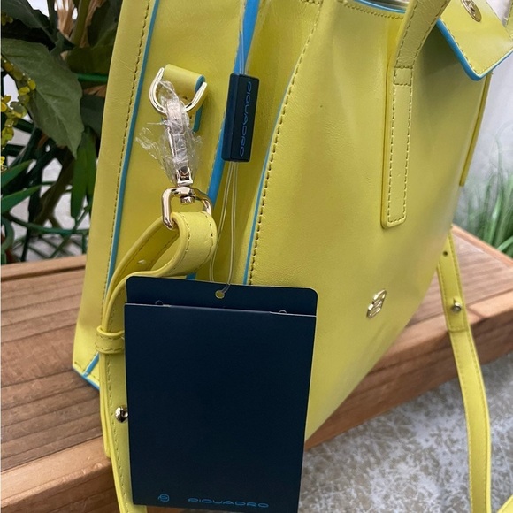 PIQUADRO” YELLOW SOFT ITALIAN LEATHER DESIGNER SATCHEL - Picture 12 of 12